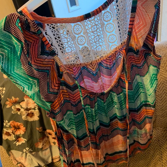 Blouse - Picture 2 of 2